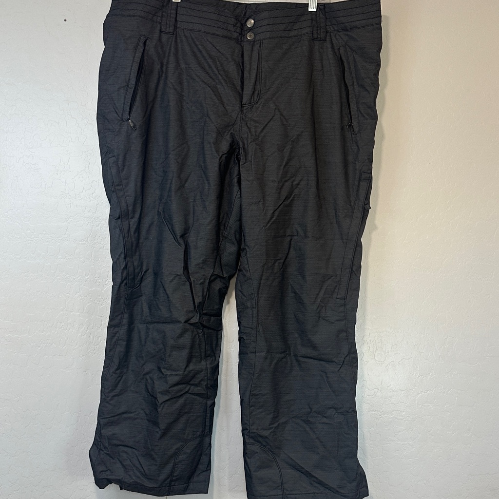 Columbia Women’s Plus Size 2x Black Performance Cargo Snow Pants Waterproof